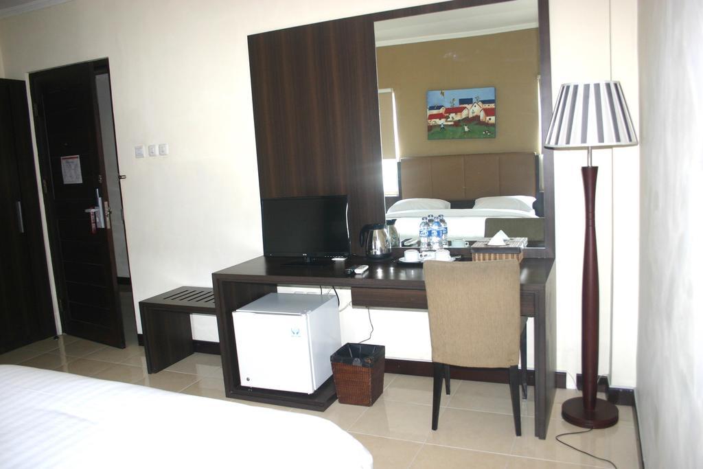 Royal Mamberamo Hotel Sorong Room photo