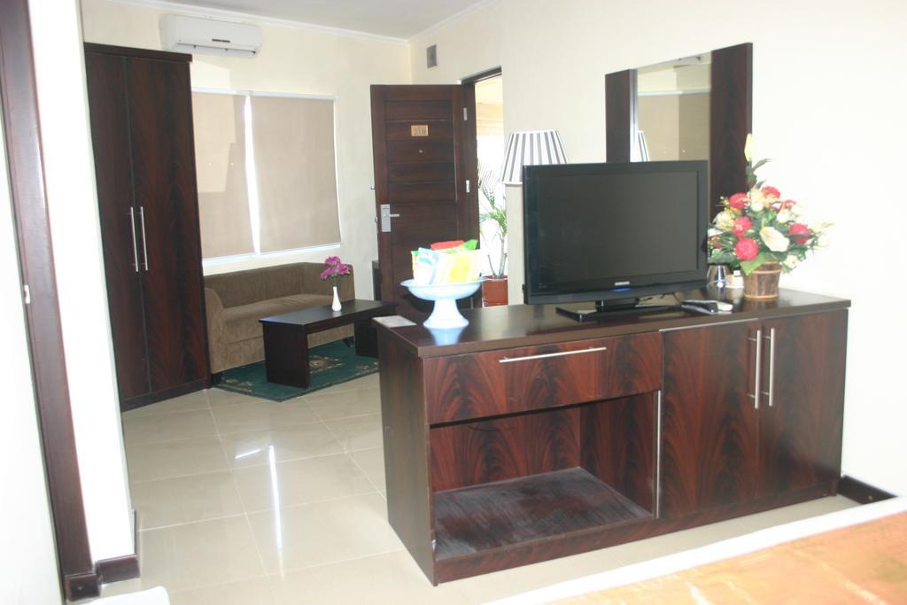 Royal Mamberamo Hotel Sorong Room photo