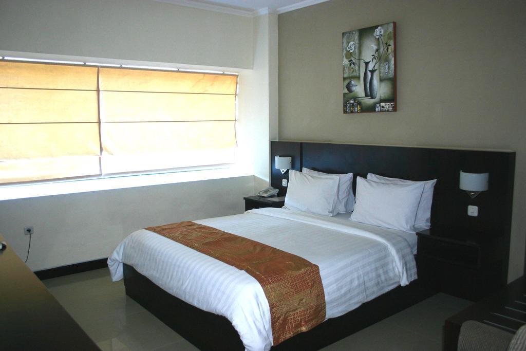 Royal Mamberamo Hotel Sorong Room photo