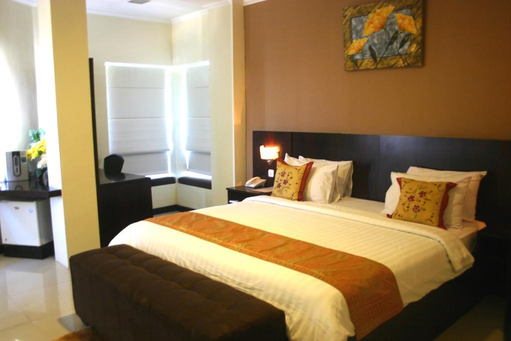 Royal Mamberamo Hotel Sorong Room photo