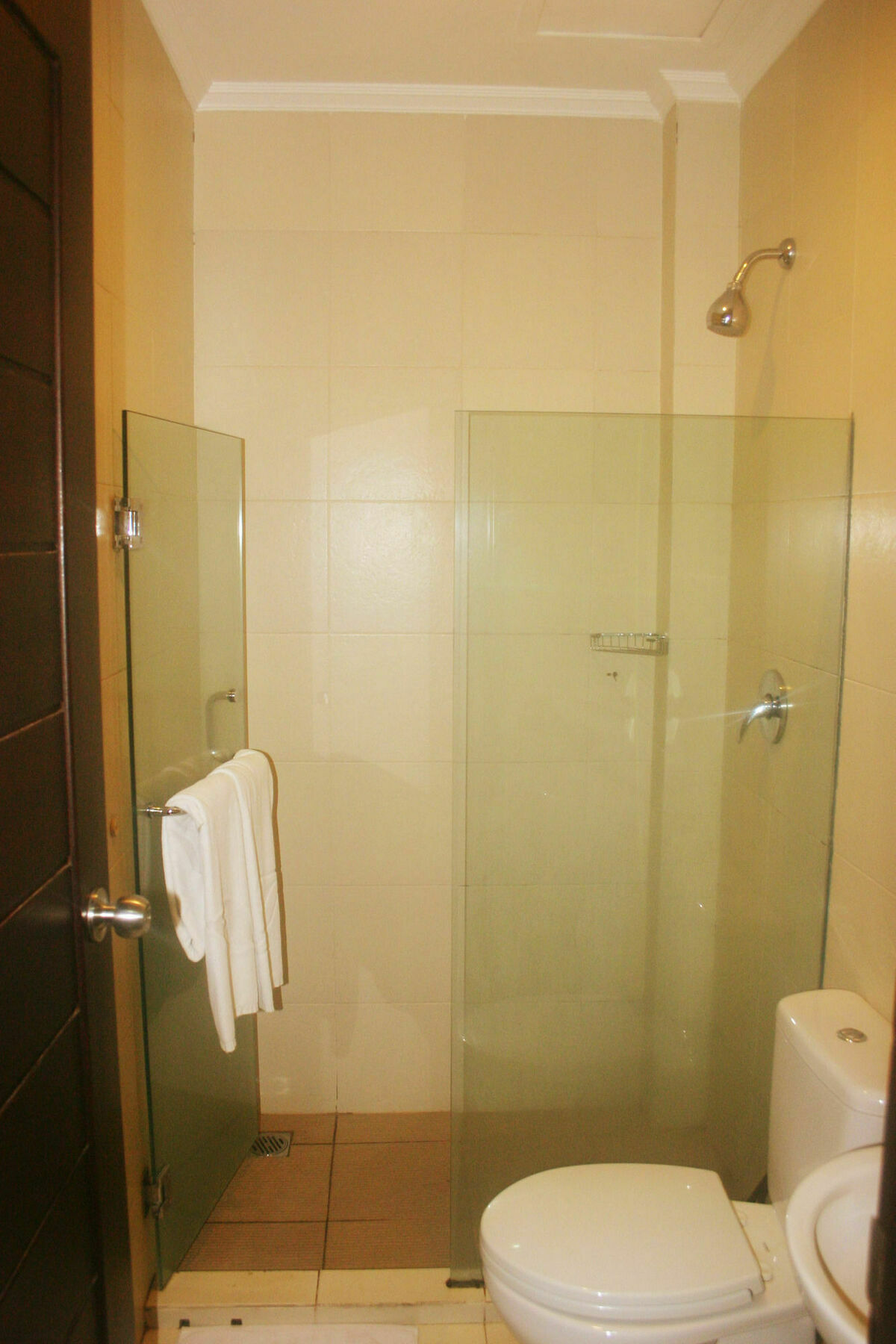 Royal Mamberamo Hotel Sorong Exterior photo