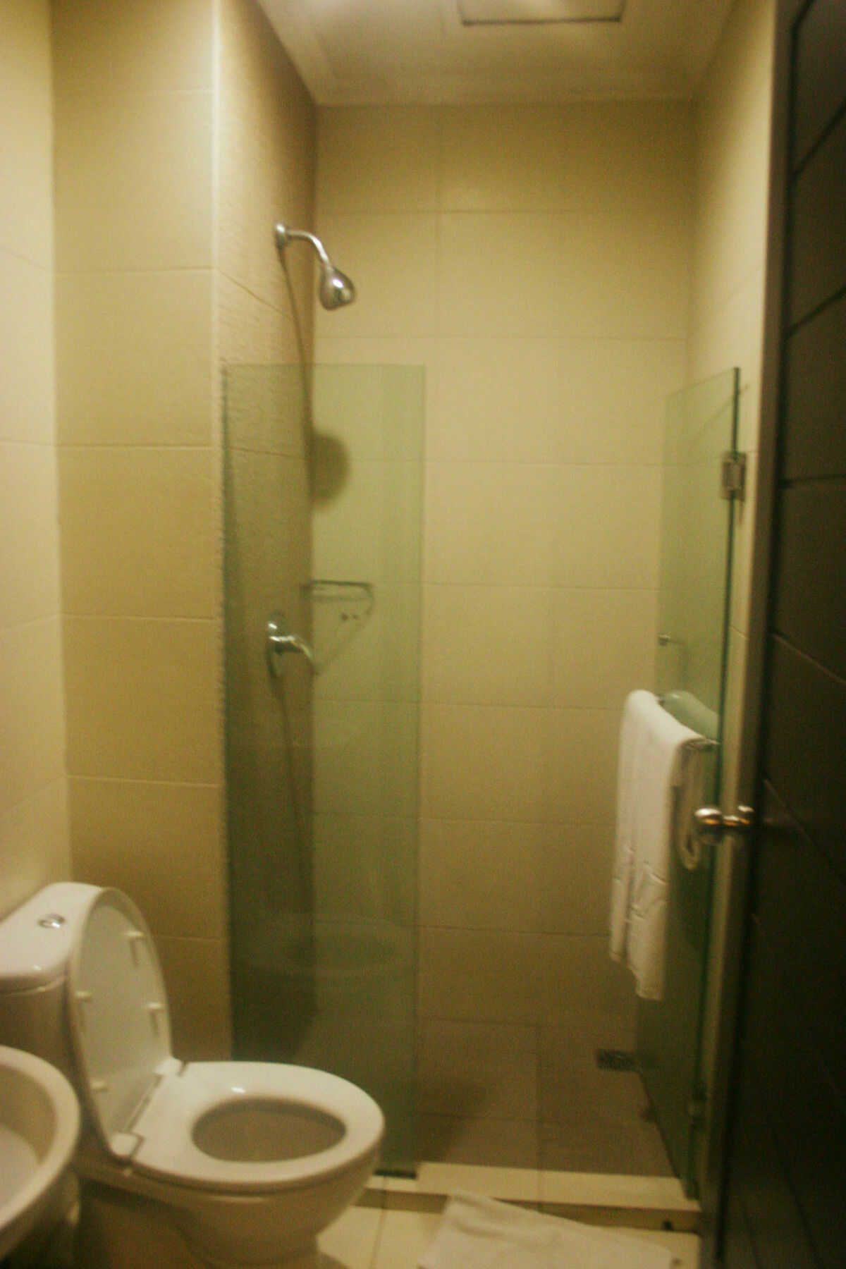 Royal Mamberamo Hotel Sorong Exterior photo